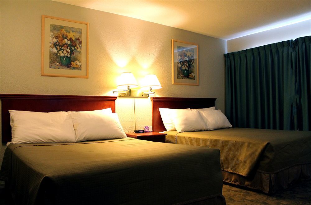 Knights Inn Κάμλουπς Εξωτερικό φωτογραφία
